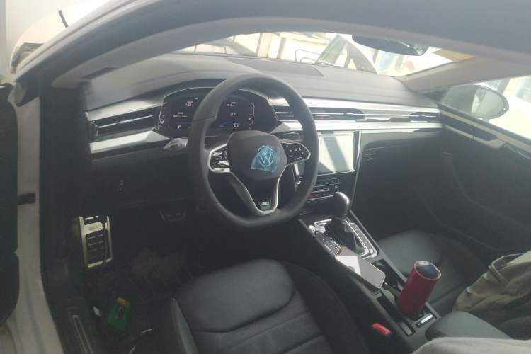 Used Volkswagen FAW-Volkswagen CC 2024 380TSI Striking All-Encompassing Edition Center Console