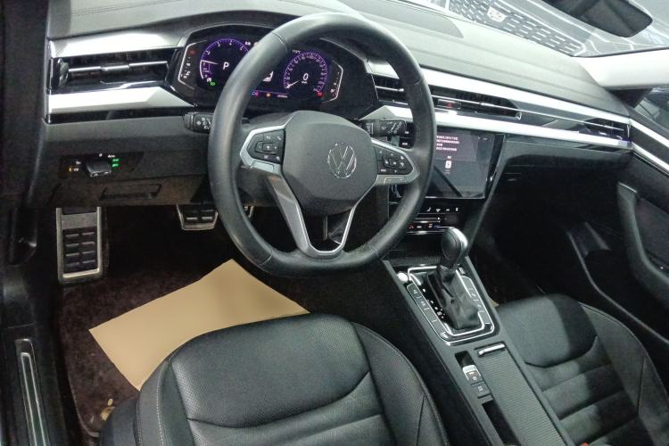 Used Volkswagen FAW-Volkswagen CC 2024 Estate Car 380TSI Hunter's Heart Edition Center Console