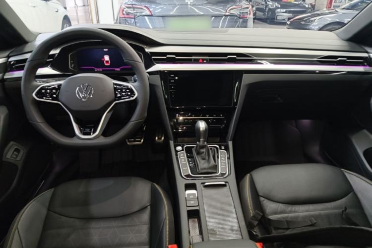 Used Volkswagen FAW-Volkswagen CC 2024 380TSI Striking All-Encompassing Edition Center Console