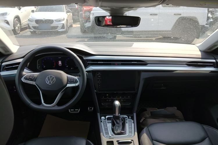Used Volkswagen FAW-Volkswagen CC 2024 Estate Car 380TSI Hunter's Heart Edition Center Console