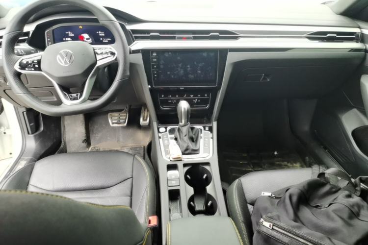 Used Volkswagen FAW-Volkswagen CC 2024 380TSI Striking All-Encompassing Edition Center Console