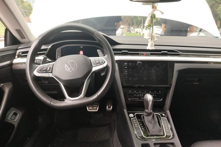 Used Volkswagen FAW-Volkswagen CC 2024 Estate Car 380TSI VarioPak Edition Center Console
