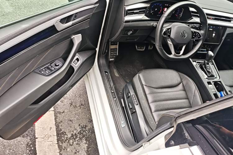 Used Volkswagen FAW-Volkswagen CC 2024 380TSI Striking Edition Driver Seat