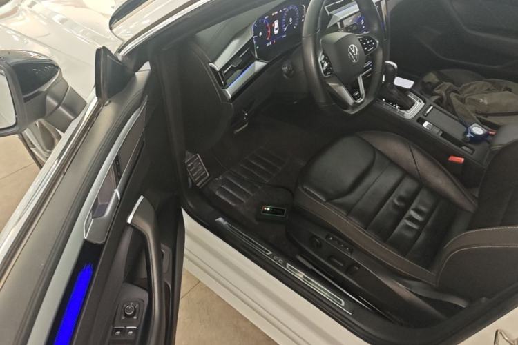 Used Volkswagen FAW-Volkswagen CC 2024 380TSI Striking Edition Driver Seat