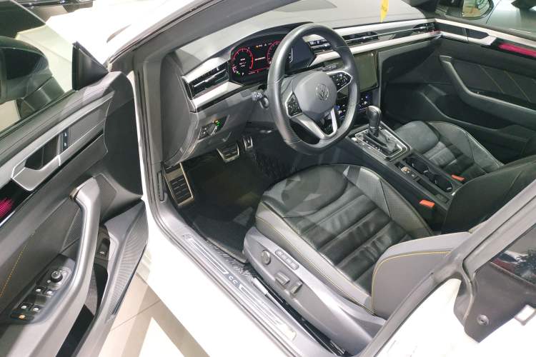 Used Volkswagen FAW-Volkswagen CC 2024 380TSI Striking Edition Driver Seat