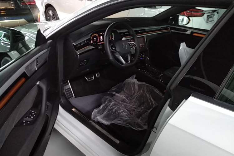 Used Volkswagen FAW-Volkswagen CC 2024 380TSI Striking Edition Driver Seat