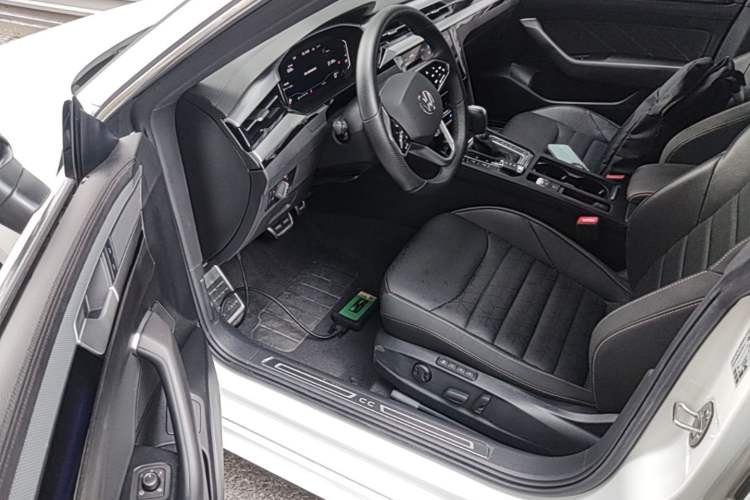 Used Volkswagen FAW-Volkswagen CC 2024 380TSI Striking Edition Driver Seat