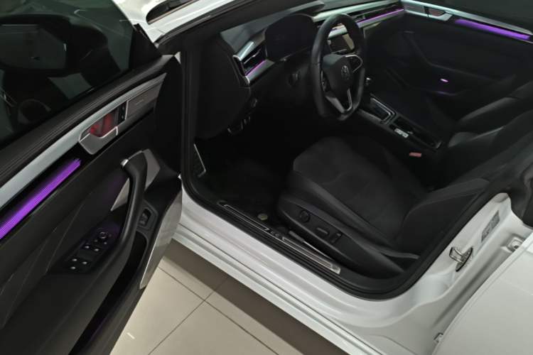Used Volkswagen FAW-Volkswagen CC 2024 330TSI Spectacular All-inclusive Model Driver Seat