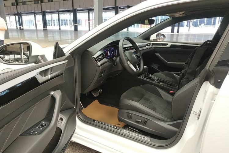 Used Volkswagen FAW-Volkswagen CC 2024 330TSI Ignite Edition Driver Seat