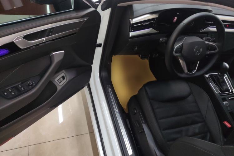 Used Volkswagen FAW-Volkswagen CC 2024 Estate Car 380TSI Hunter's Heart All-Encompassing Edition Driver Seat
