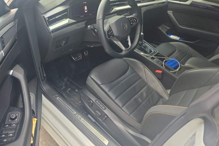 Used Volkswagen FAW-Volkswagen CC 2024 380TSI Striking All-Encompassing Edition Driver Seat