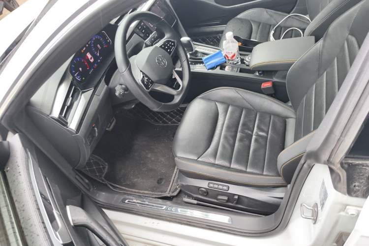 Used Volkswagen FAW-Volkswagen CC 2024 380TSI Striking Edition Driver Seat
