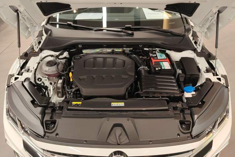 Used Volkswagen FAW-Volkswagen CC 2024 Estate Car 380TSI VarioPak Edition Engine Bay