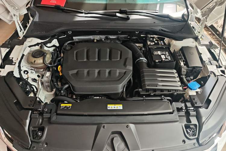Used Volkswagen FAW-Volkswagen CC 2024 380TSI Striking Edition Engine Bay