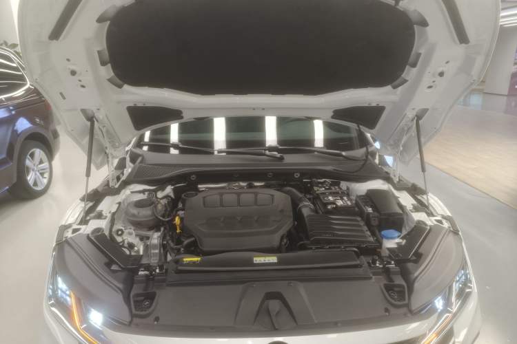 Used Volkswagen FAW-Volkswagen CC 2024 380TSI Striking All-Encompassing Edition Engine Bay