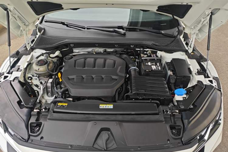 Used Volkswagen FAW-Volkswagen CC 2024 380TSI Striking All-Encompassing Edition Engine Bay