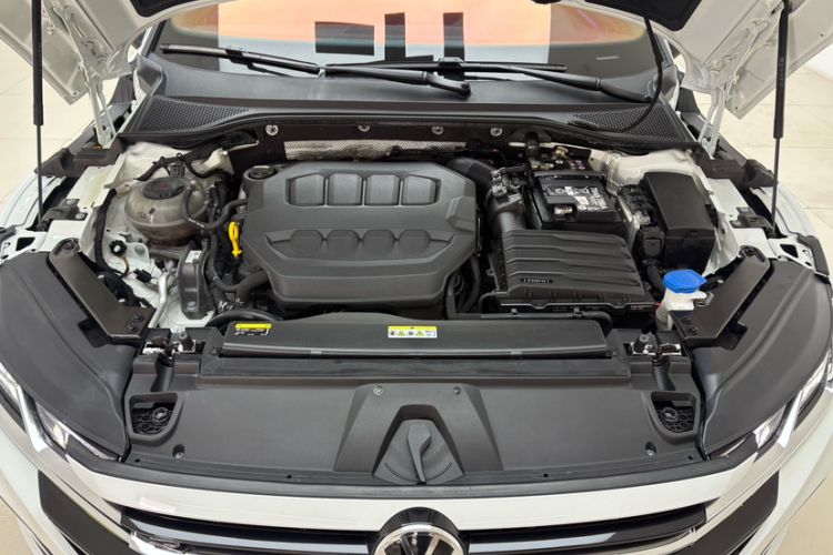 Used Volkswagen FAW-Volkswagen CC 2024 330TSI Spectacular All-inclusive Model Engine Bay