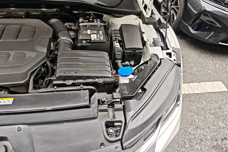 Used Volkswagen FAW-Volkswagen CC 2024 380TSI Striking Edition Engine Bay Left
