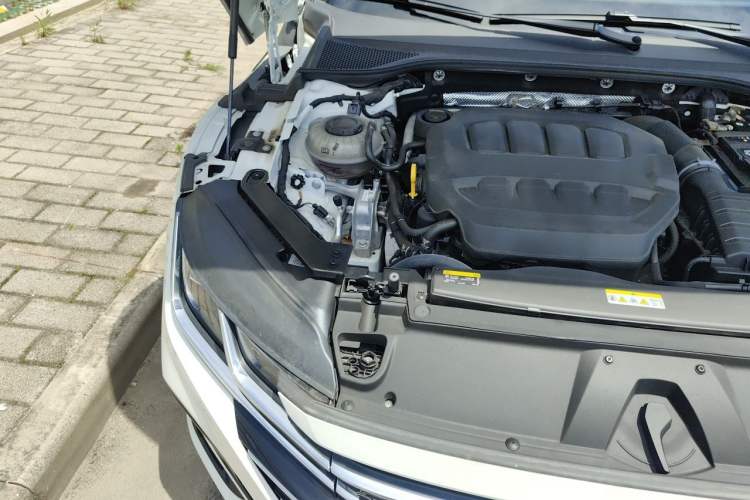 Used Volkswagen FAW-Volkswagen CC 2024 380TSI Striking All-Encompassing Edition Engine Bay Right