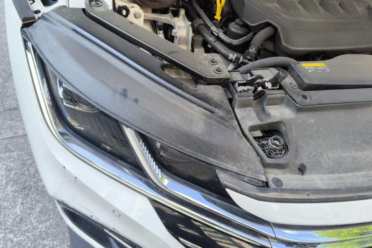 Used Volkswagen FAW-Volkswagen CC 2024 330TSI Spectacular All-inclusive Model Engine Bay Right