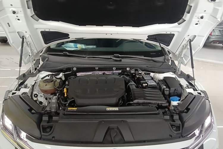 Used Volkswagen FAW-Volkswagen CC 2024 Estate Car 380TSI Hunter's Heart Edition Engine Bay