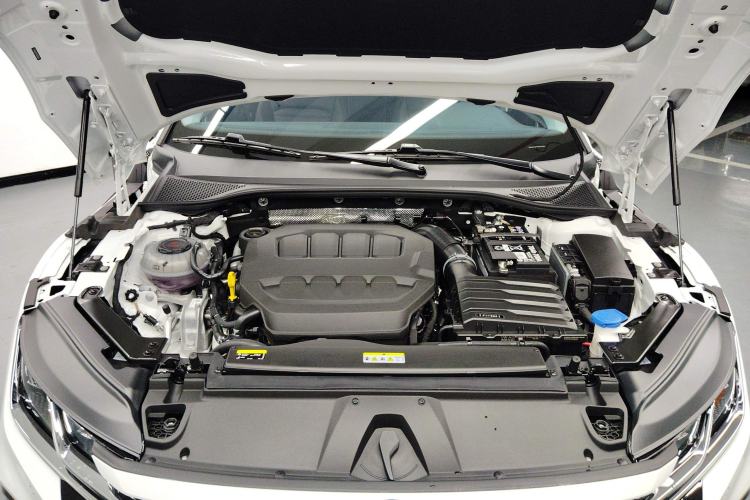 Used Volkswagen FAW-Volkswagen CC 2024 380TSI Striking All-Encompassing Edition Engine Bay