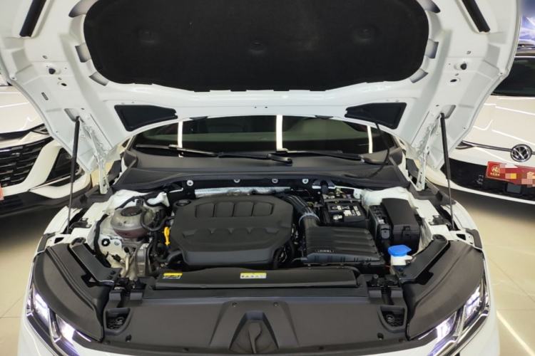 Used Volkswagen FAW-Volkswagen CC 2024 380TSI Striking Edition Engine Bay