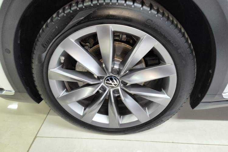 Used Volkswagen FAW-Volkswagen CC 2024 Estate Car 380TSI Hunter's Heart All-Encompassing Edition Exterior 4