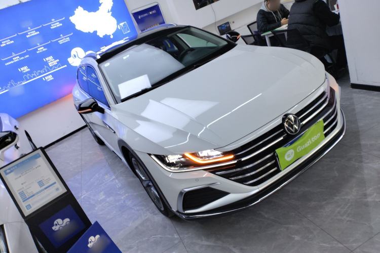 Used Volkswagen FAW-Volkswagen CC 2024 Estate Car 380TSI Hunter's Heart Edition Front Right 45 Deg