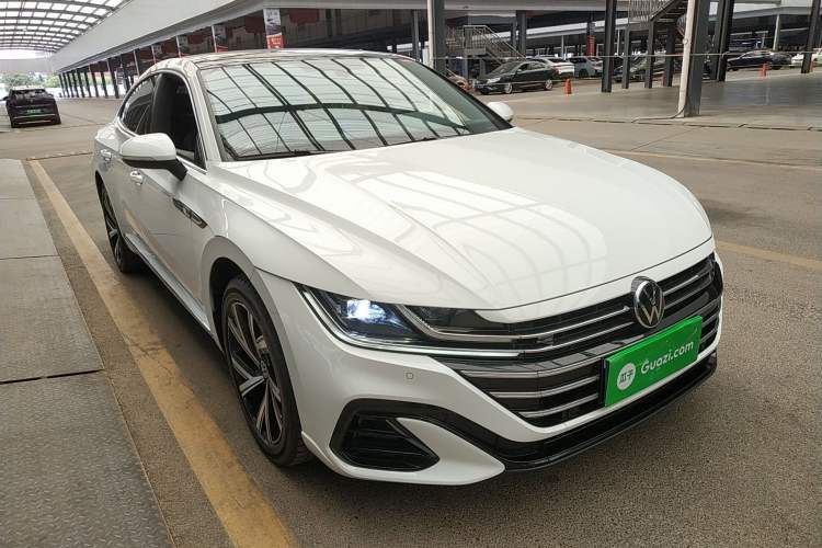 Used Volkswagen FAW-Volkswagen CC 2024 330TSI Ignite Edition Front Right 45 Deg