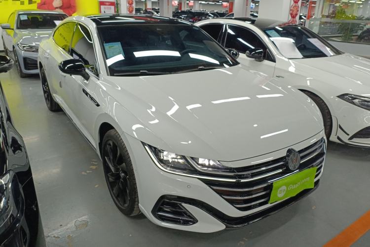 Used Volkswagen FAW-Volkswagen CC 2024 380TSI Striking Edition Front Right 45 Deg