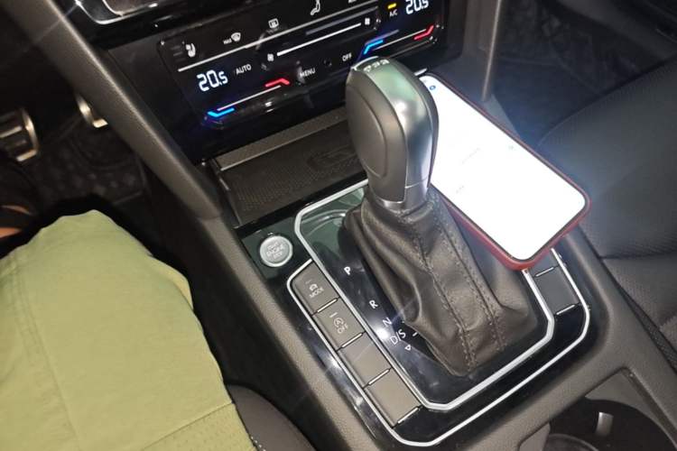 Used Volkswagen FAW-Volkswagen CC 2024 380TSI Striking All-Encompassing Edition Gear Lever