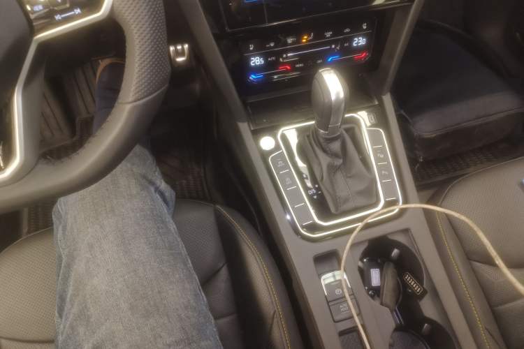 Used Volkswagen FAW-Volkswagen CC 2024 380TSI Striking All-Encompassing Edition Gear Lever