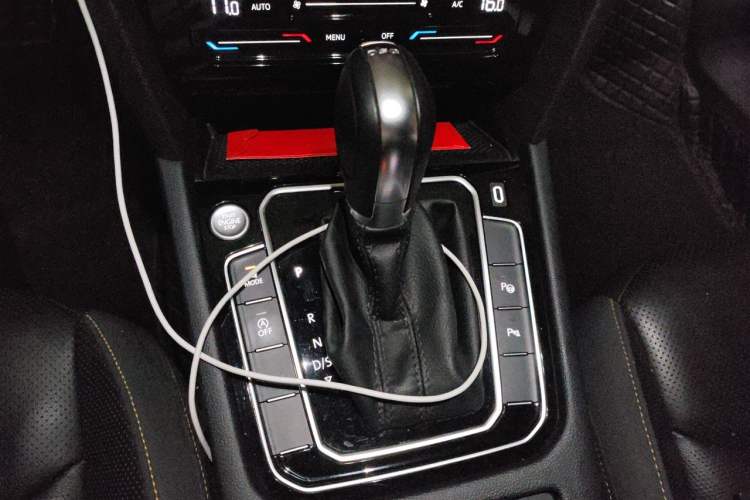 Used Volkswagen FAW-Volkswagen CC 2024 380TSI Striking All-Encompassing Edition Gear Lever