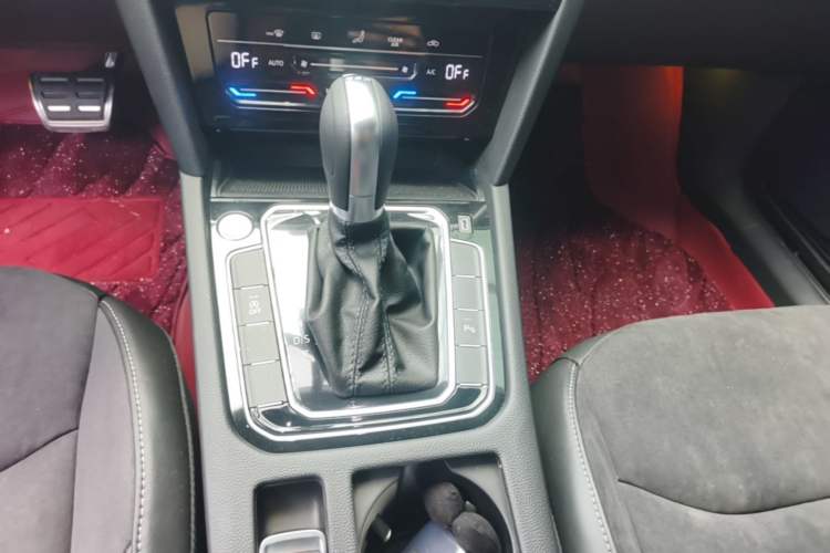 Used Volkswagen FAW-Volkswagen CC 2024 330TSI Ignite Edition Gear Lever