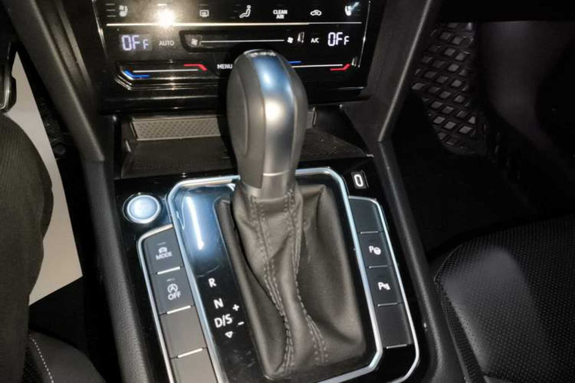 Used Volkswagen FAW-Volkswagen CC 2024 380TSI Striking All-Encompassing Edition Gear Lever