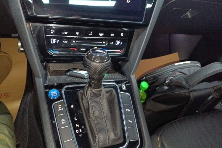Used Volkswagen FAW-Volkswagen CC 2024 380TSI Striking Edition Gear Lever
