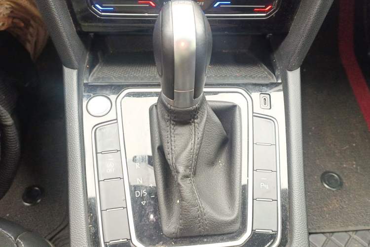 Used Volkswagen FAW-Volkswagen CC 2024 330TSI Ignite Edition Gear Lever