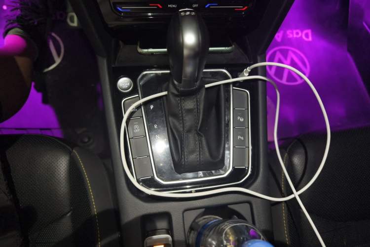 Used Volkswagen FAW-Volkswagen CC 2024 380TSI Striking Edition Gear Lever