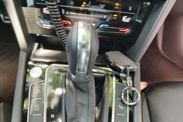 Used Volkswagen FAW-Volkswagen CC 2024 380TSI Striking All-Encompassing Edition Gear Lever