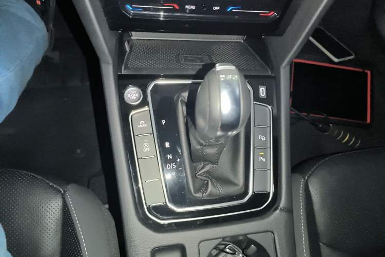 Used Volkswagen FAW-Volkswagen CC 2024 Estate Car 380TSI Hunter's Heart Edition Gear Lever
