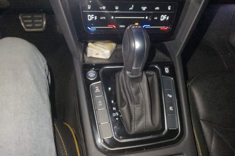 Used Volkswagen FAW-Volkswagen CC 2024 380TSI Glorious All-Encompassing Edition Gear Lever