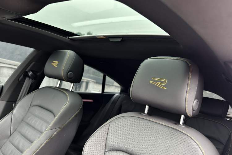 Used Volkswagen FAW-Volkswagen CC 2024 380TSI Striking Edition Headliner