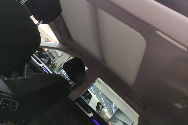 Used Volkswagen FAW-Volkswagen CC 2024 Estate Car 380TSI Hunter's Heart All-Encompassing Edition Headliner