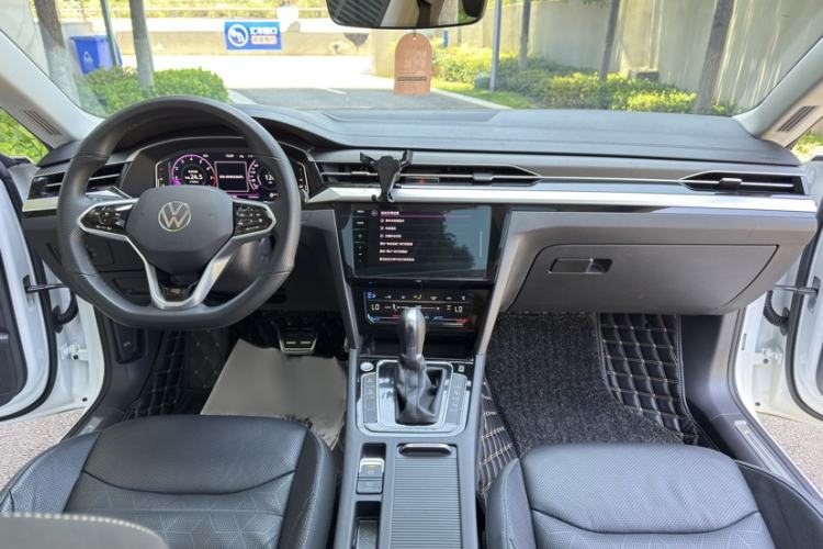 Used Volkswagen FAW-Volkswagen CC 2024 380TSI Striking Edition Interior 1