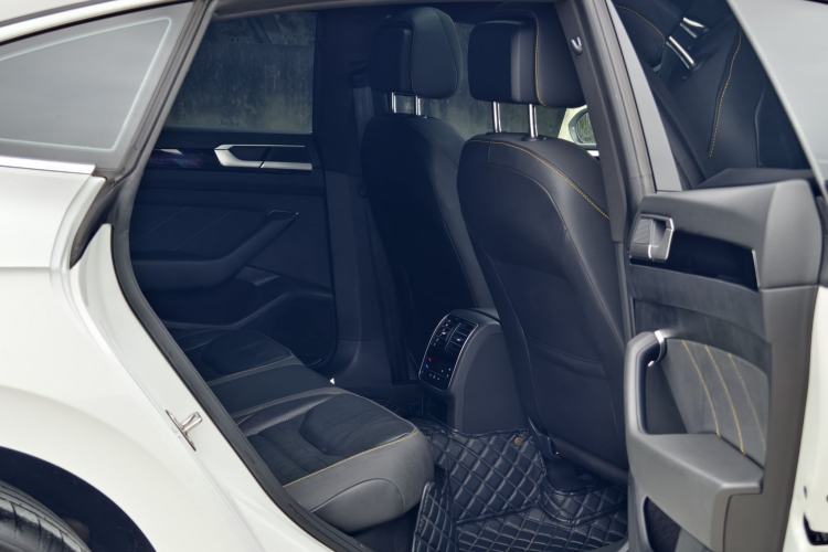 Used Volkswagen FAW-Volkswagen CC 2024 380TSI Striking Edition Interior 1