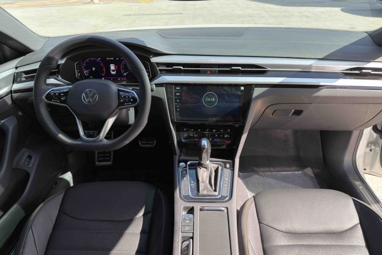 Used Volkswagen FAW-Volkswagen CC 2024 380TSI Striking Edition Interior 1