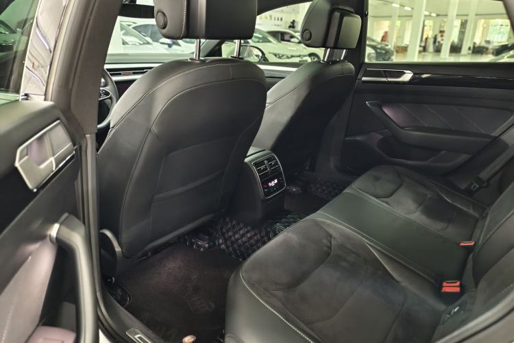 Used Volkswagen FAW-Volkswagen CC 2024 330TSI Ignite Edition Interior 1