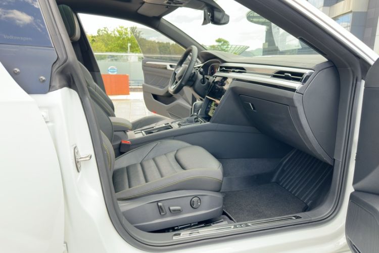 Used Volkswagen FAW-Volkswagen CC 2024 380TSI Striking Edition Interior 11