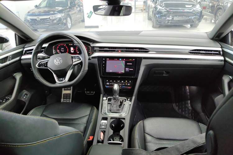 Used Volkswagen FAW-Volkswagen CC 2024 380TSI Striking Edition Interior 2